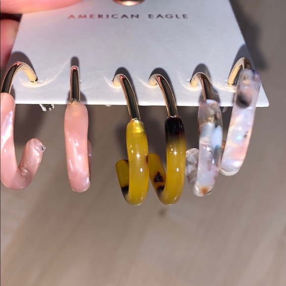 AMERICAN EAGLE Resin and Metal Earrings & Bangle - Picture 6 of 7